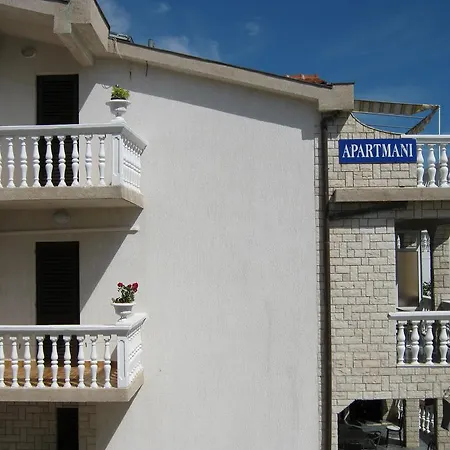 Nestor Apartament *