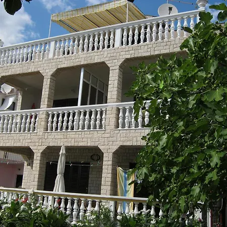 Apartment Nestor Tribalj