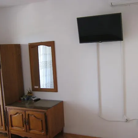 Apartament Nestor *