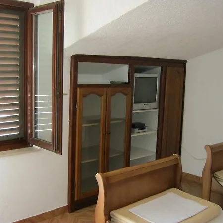 Nestor 公寓 Tribalj